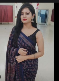 Seema Independence House Wife - ఎస్కార్ట్ in New Delhi Photo 3 of 3