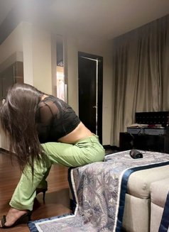 Nia Independent From South Delhi - Transsexual escort in New Delhi Photo 3 of 10