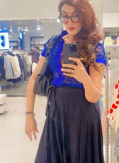 Soniyasingh - Transsexual escort in New Delhi Photo 1 of 14