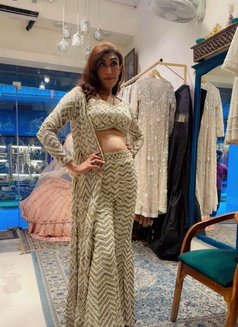 Soniyasingh - Transsexual escort in New Delhi Photo 4 of 14