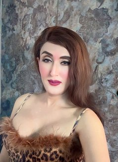 Soniyasingh - Transsexual escort in New Delhi Photo 30 of 30