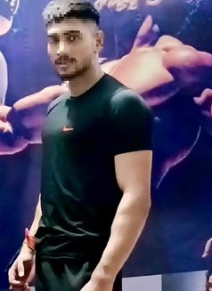Priyanshu532upadhyay - Male एस्कॉर्ट in Mumbai Photo 2 of 4