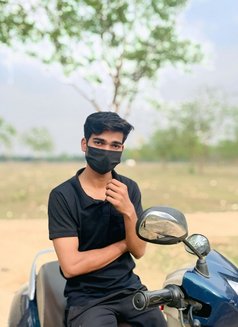 Karan 5 - Male escort in Lucknow Photo 4 of 6