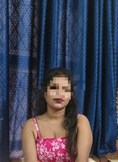 Female Escort at Home Hotel - escort in New Delhi Photo 2 of 2