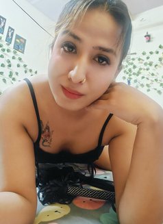 Nia Percy - Transsexual dominatrix in New Delhi Photo 5 of 6