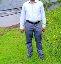 Park - Male एस्कॉर्ट in Thane