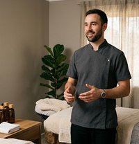 Ca Topper - Male escort in Mumbai