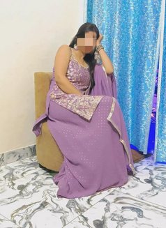 Rhea Narayanan - எஸ்கார்ட் in Bangalore Photo 3 of 3