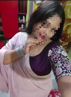 Ankita Singh - एस्कॉर्ट in Bangalore Photo 3 of 3