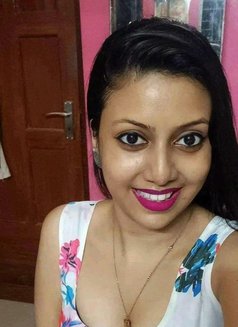 Miss Saniya - एस्कॉर्ट in Bangalore Photo 1 of 8