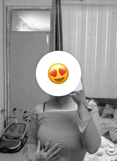 Young Model Incall /Outcall Available - এস্কর্ট in New Delhi Photo 1 of 4