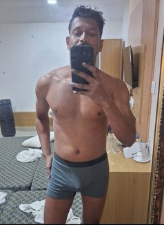 Vicky 7" dm on tg @iamvijaylodhi96 - Male escort in New Delhi Photo 1 of 2