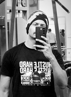 Vicky Singh Tele Iamvijaylodhi96 - Male escort in New Delhi Photo 2 of 5