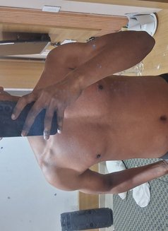 Vicky Singh Tele Iamvijaylodhi96 - Male escort in New Delhi Photo 4 of 5