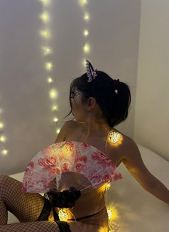 Russian Escorts in South Extension Delhi - ఎస్కార్ట్ in New Delhi Photo 1 of 4