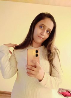 Aliya - escort in Mumbai Photo 1 of 2