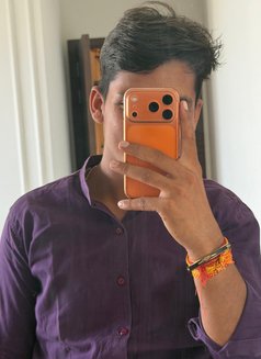 Jay X - Male escort in New Delhi Photo 2 of 8