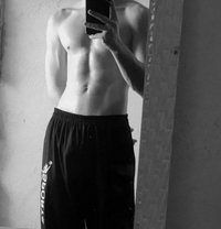 Yash free for milf 7.5inches - Male escort in Mumbai Photo 1 of 4