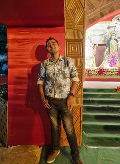 Kolkata's Wild Weekend Escape - Male ఎస్కార్ట్ in Kolkata Photo 4 of 6