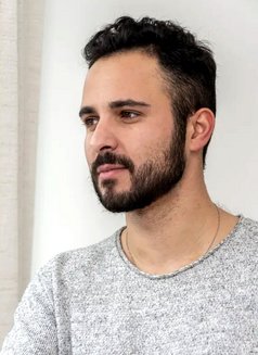 Johnjcn - Male एस्कॉर्ट in Kochi Photo 1 of 3