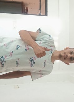 Live Life - Male escort in Noida Photo 3 of 4