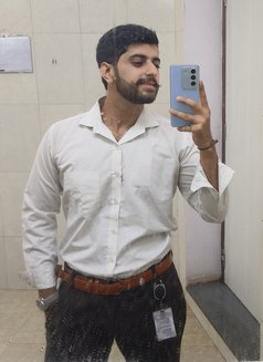 Jay - Male escort in Mumbai Photo 1 of 12