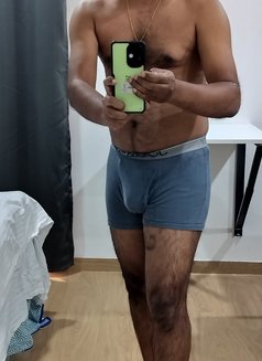 Rony - Male Escort for LADIES - Male escort in Kolkata Photo 8 of 9