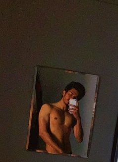 Atti - Male எஸ்கார்ட் in Mumbai Photo 1 of 5