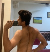 Atti - Male एस्कॉर्ट in Mumbai