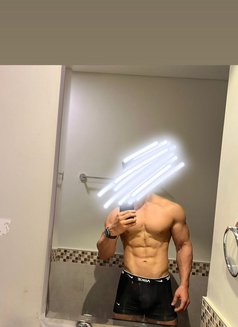 Delhi Passionate Male Escort No Advance - Male எஸ்கார்ட் in New Delhi Photo 1 of 1