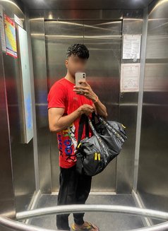 Krish - Male escort in Mumbai Photo 2 of 3