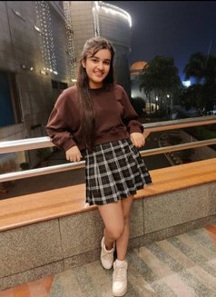 Priya Singh - एस्कॉर्ट in Bangalore Photo 1 of 1