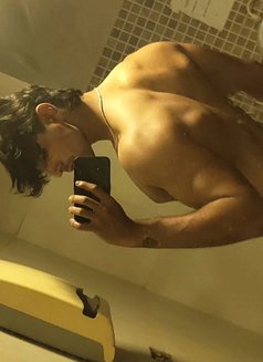 Rahul - Male escort in Kolkata Photo 2 of 6