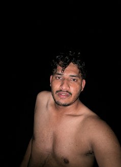 Moshin Khan - Male escort in Noida Photo 4 of 6