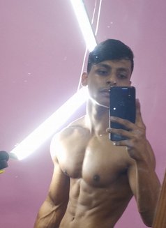 Honey Bee - Male escort in Kolkata Photo 2 of 10