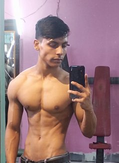 Honey Bee - Male escort in Kolkata Photo 3 of 10