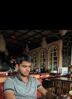 Darsh elite companion/escort - Male एस्कॉर्ट in Mumbai Photo 1 of 5