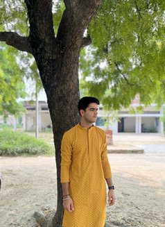 Darsh elite companion/escort - Male एस्कॉर्ट in Mumbai Photo 3 of 5