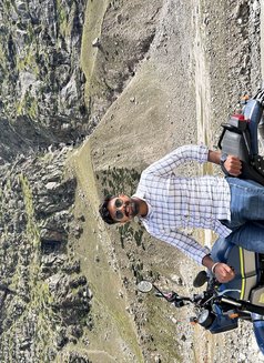 Paapi - Male एस्कॉर्ट in New Delhi Photo 2 of 2