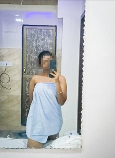 Sandhya - escort in Mumbai Photo 4 of 8