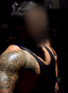 Sidharth the Bull - Male escort in Mumbai Photo 3 of 6