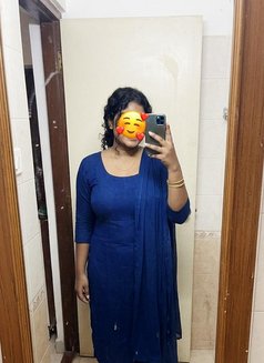 Jancy - escort in Kochi Photo 5 of 5