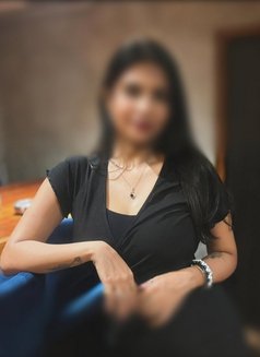 Riya Cam & Meet - ఎస్కార్ట్ in Kolkata Photo 1 of 2