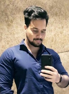 Male escorts Cuckold threesom special - Male एस्कॉर्ट in New Delhi Photo 1 of 2