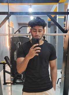 Billy - Male escort in Bangalore Photo 1 of 2