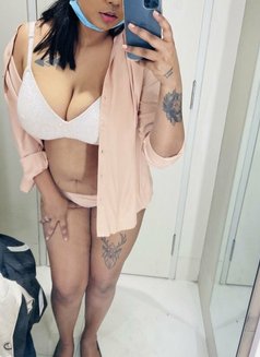 Dominareena - escort in Noida Photo 3 of 14
