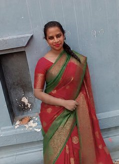 Trans Chennai Lotus - Transsexual escort in Chennai Photo 2 of 3