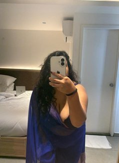 Curvydelicious - एस्कॉर्ट in Bangalore Photo 4 of 4