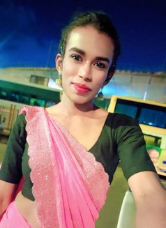 Shemale Chennai Mantriyoo - Transsexual escort in Chennai Photo 1 of 3