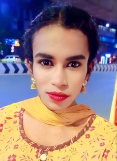 Shemale Chennai Mantriyoo - Transsexual escort in Chennai Photo 2 of 3